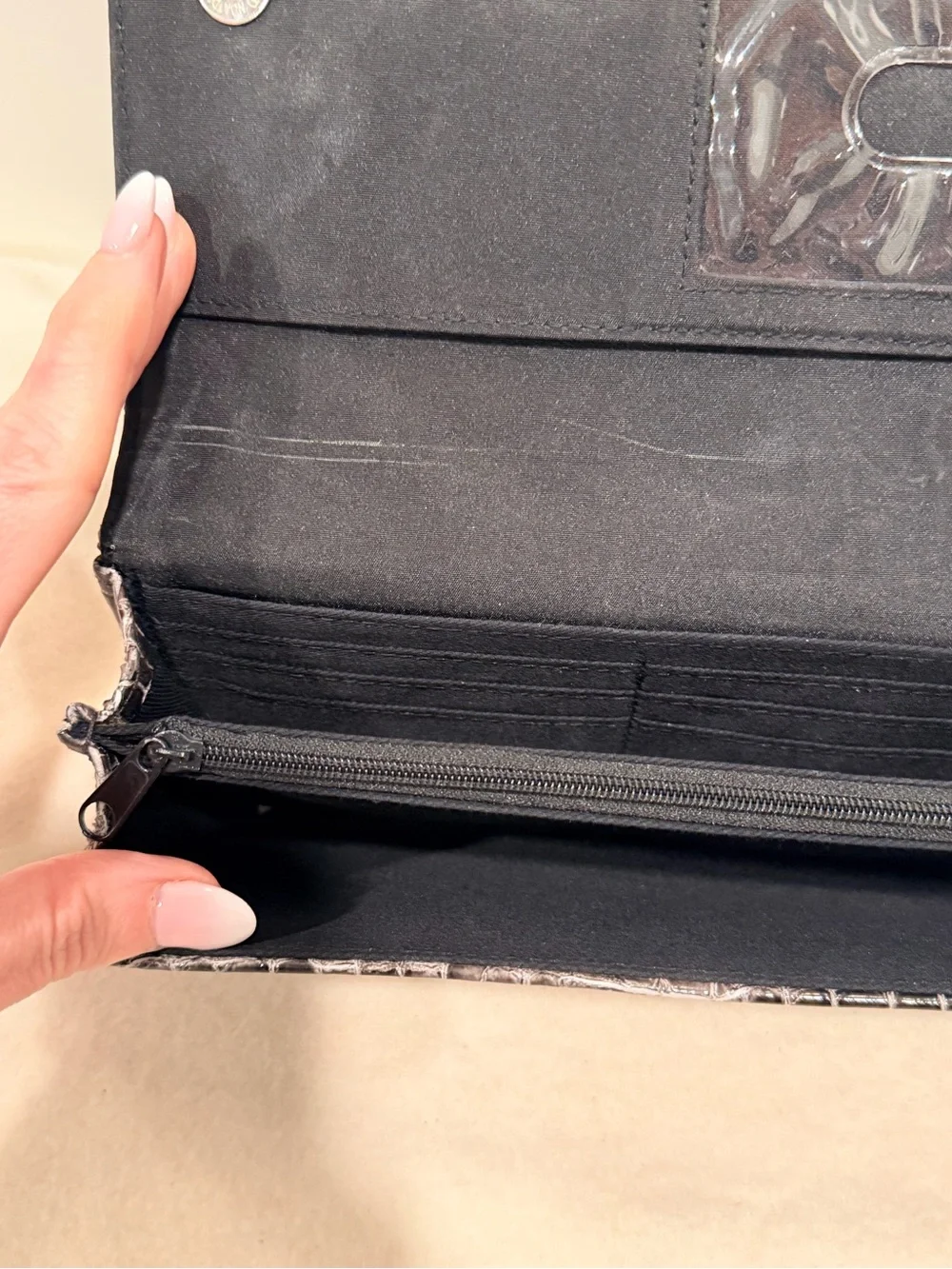 Elegant Black Croc-Embossed Leather Clutch